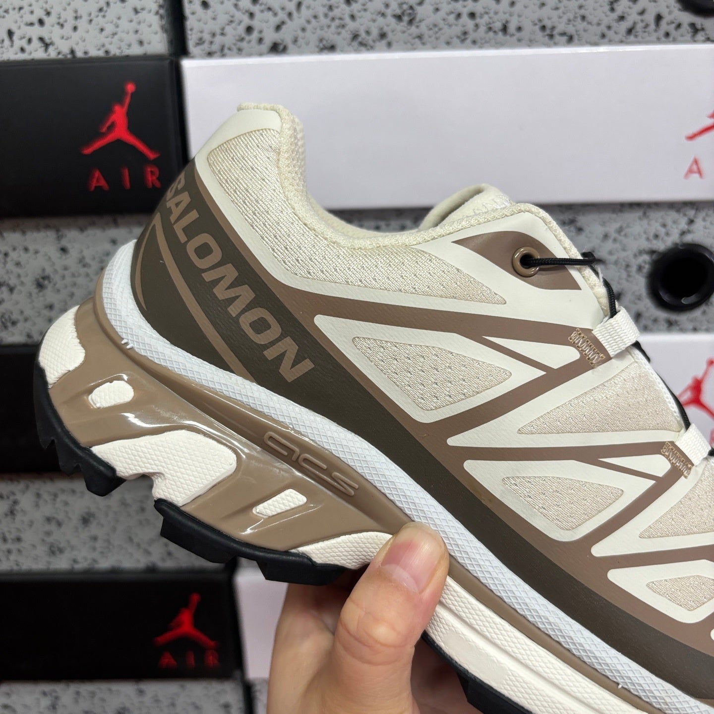 SALOMON-XT-6 'Almond Milk Portabella'