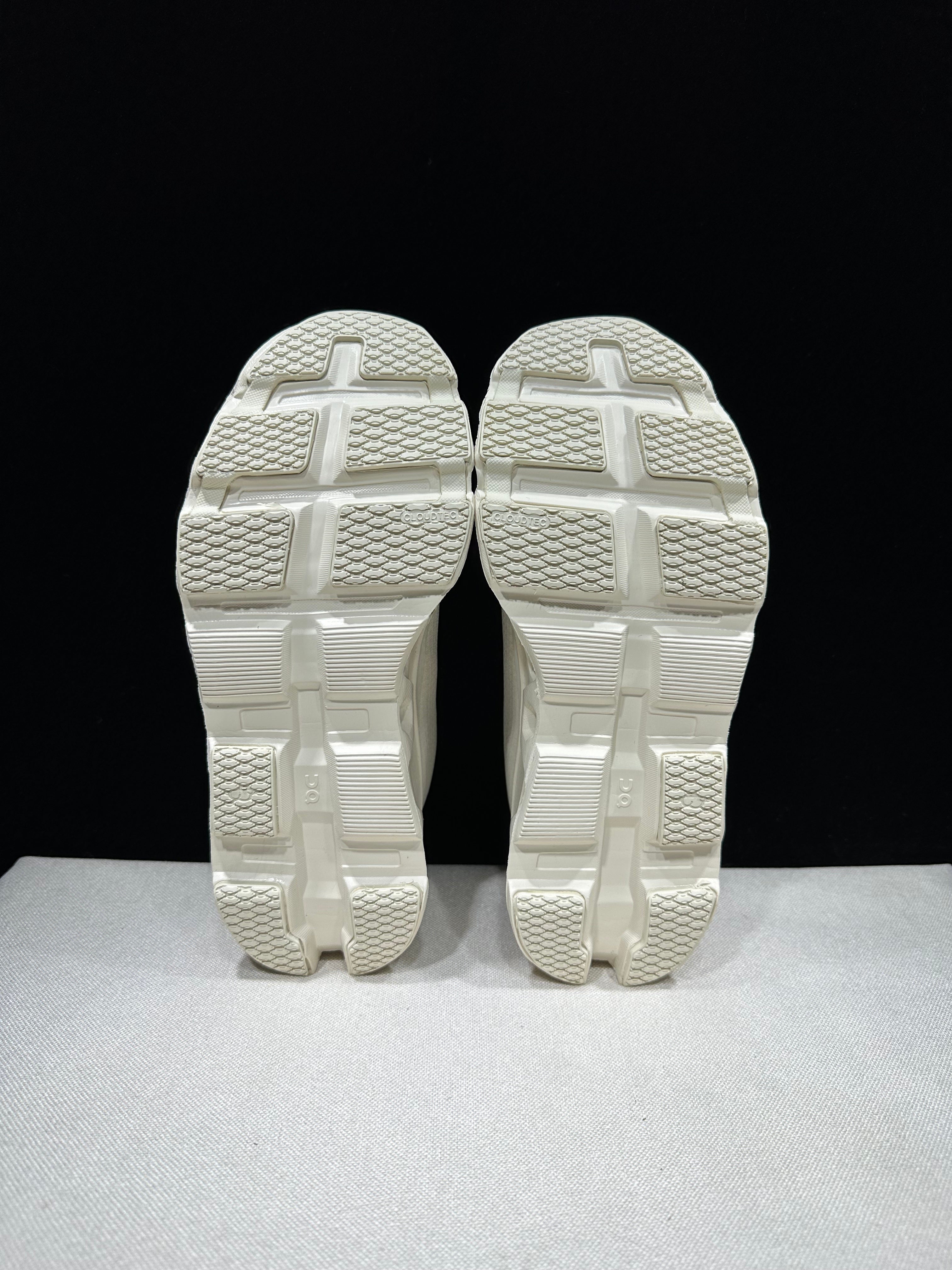 ON - Cloudmonster 2 'Invincible Ivory White'