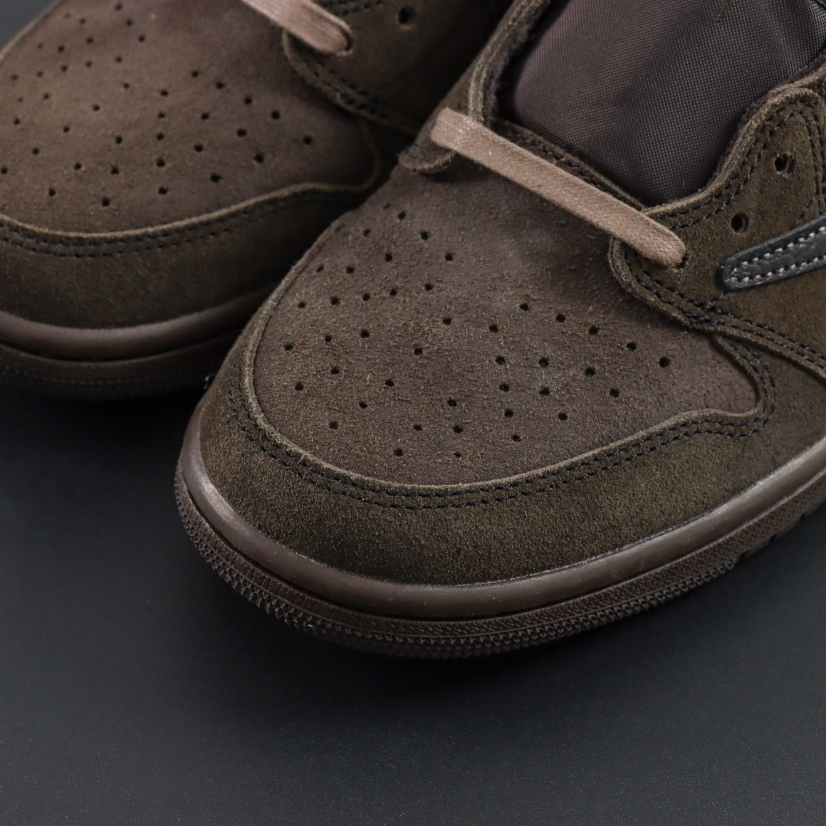 Jordan 1 Retro Low OG SP x Travis Scott 'Velvet Brown'