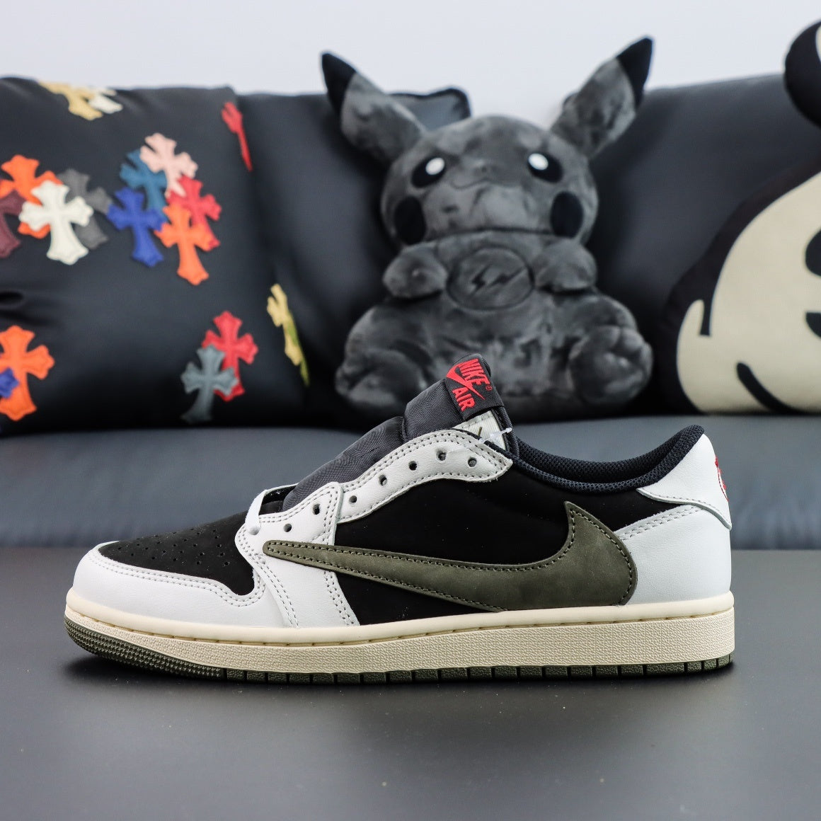 Jordan 1 Retro Low OG SP x Travis Scott 'Olive'