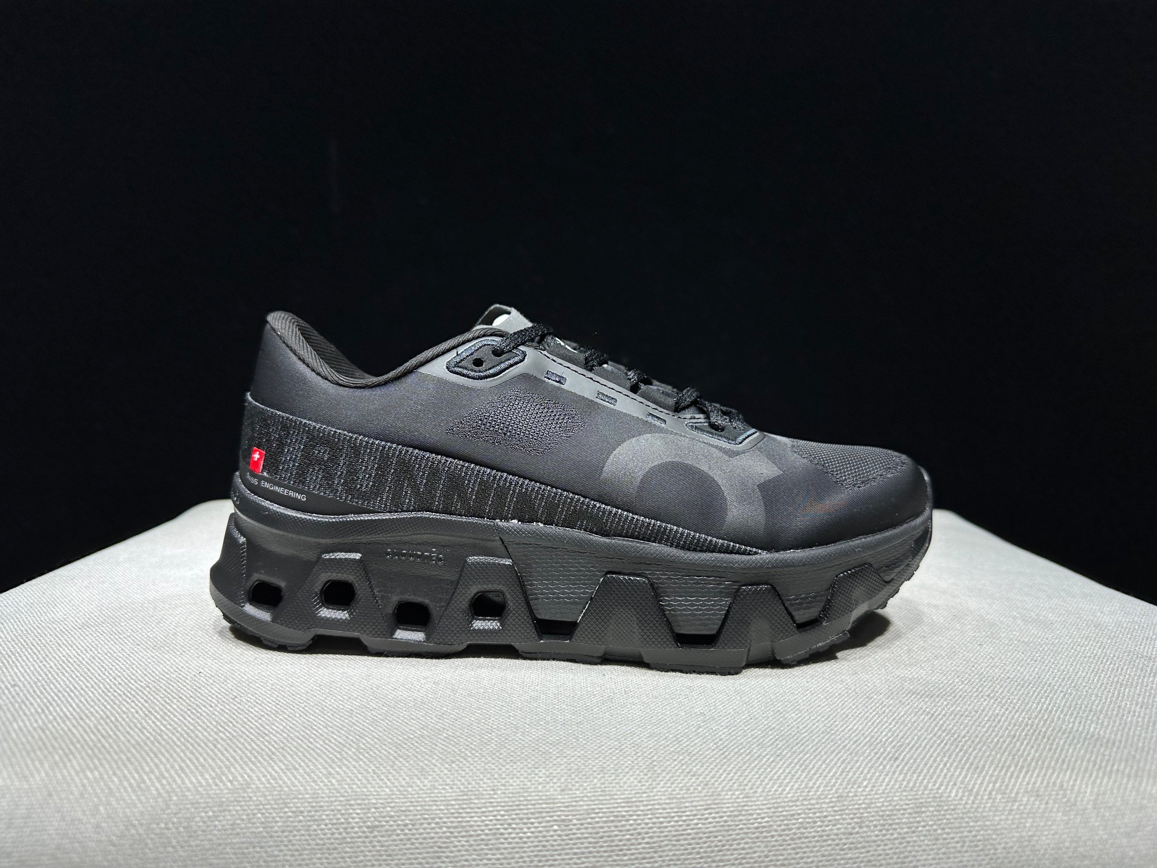 ON - Cloudmonster Hyper 'Black | Black'
