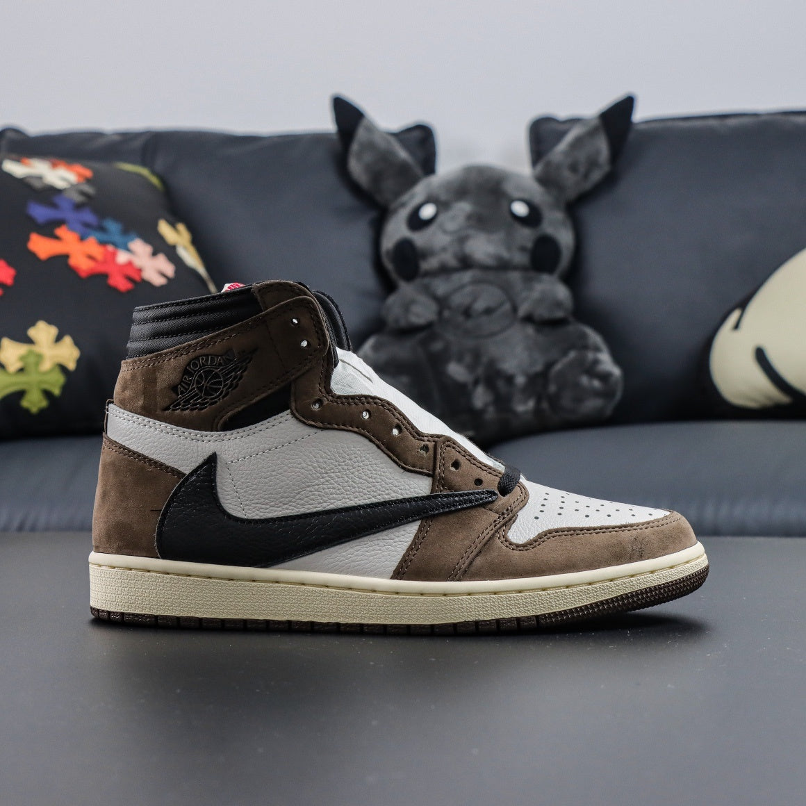 Jordan 1 Retro High OG x Travis Scott 'Mocha'