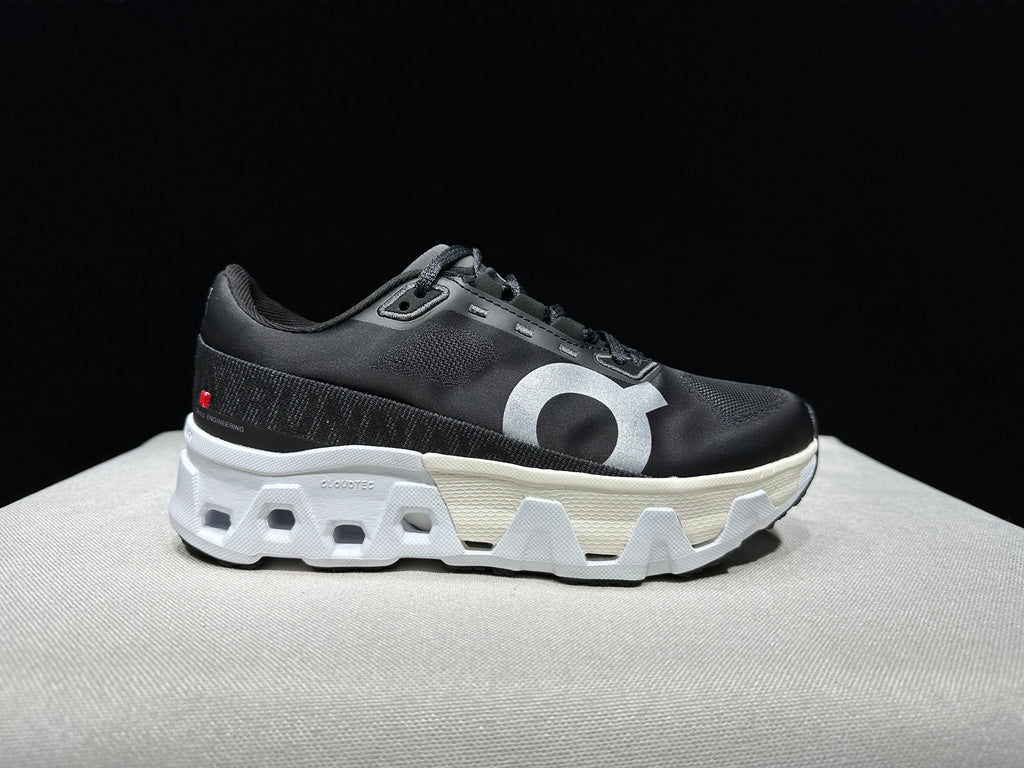 ON - Cloudmonster Hyper 'Black | White'