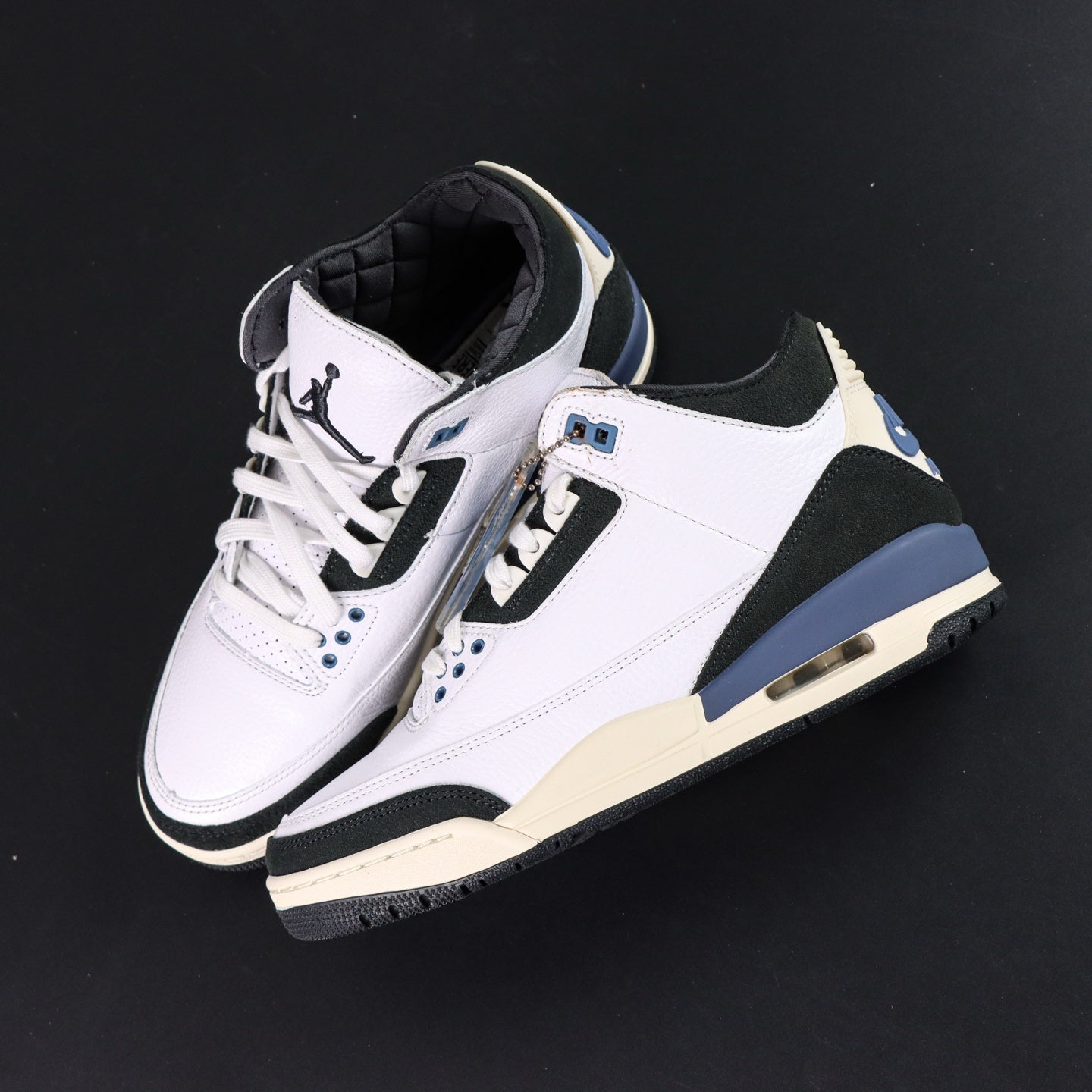 Jordan 3 x A Ma Maniere 'Diffused Blue'