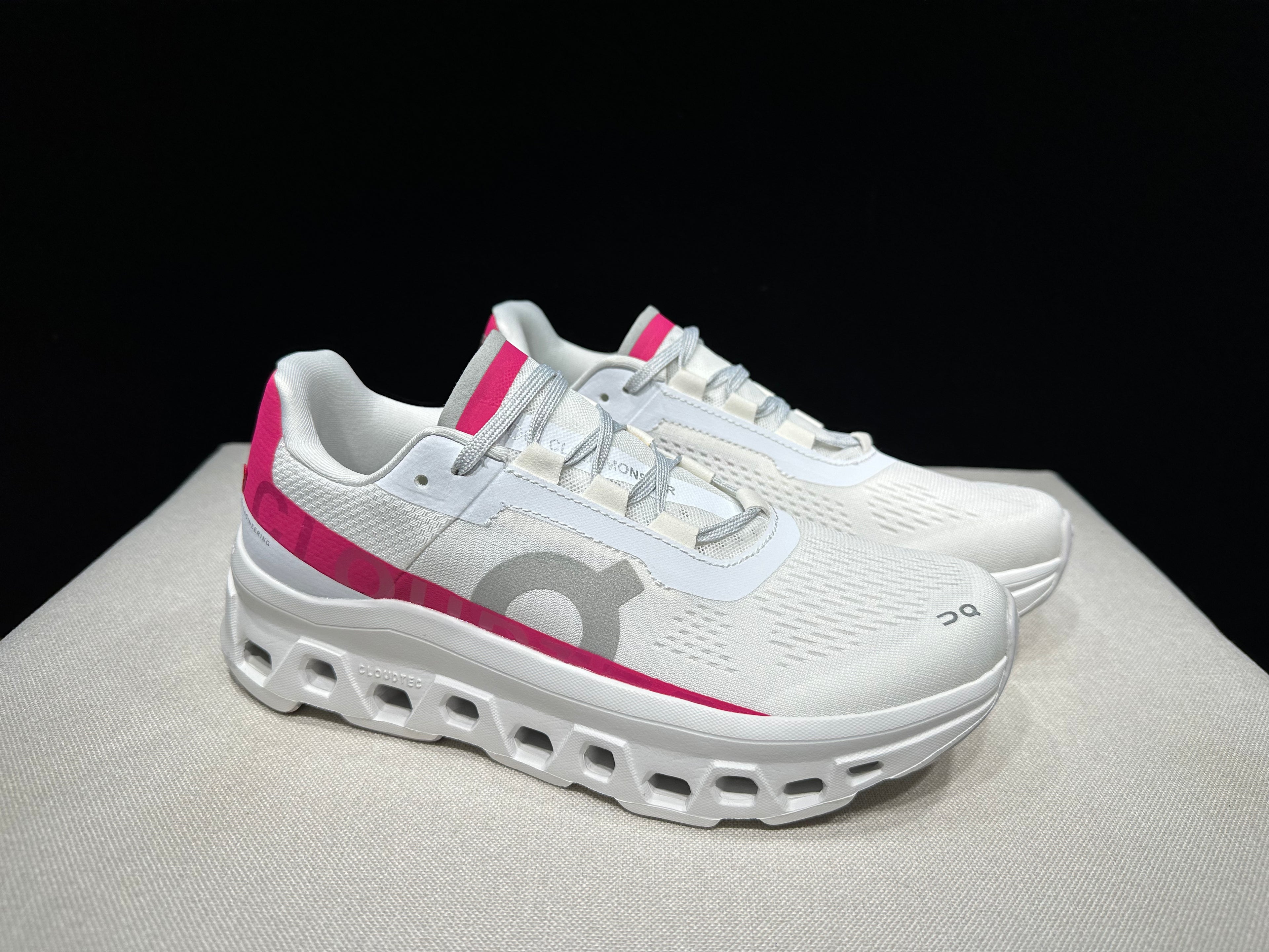 ON - Cloudmonster 'Ivory | Grenadine'
