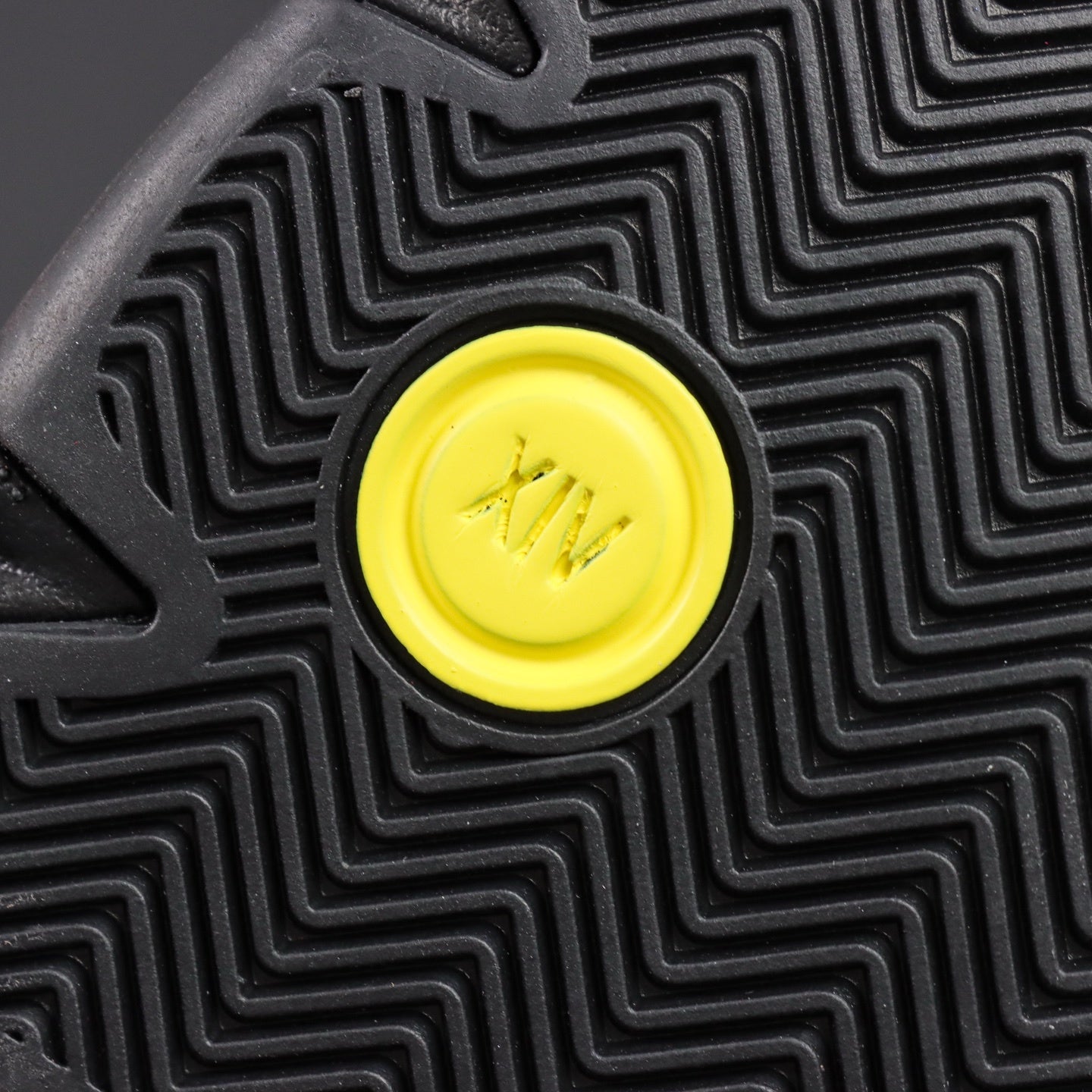 Jordan 14 Retro 'Ferrari'