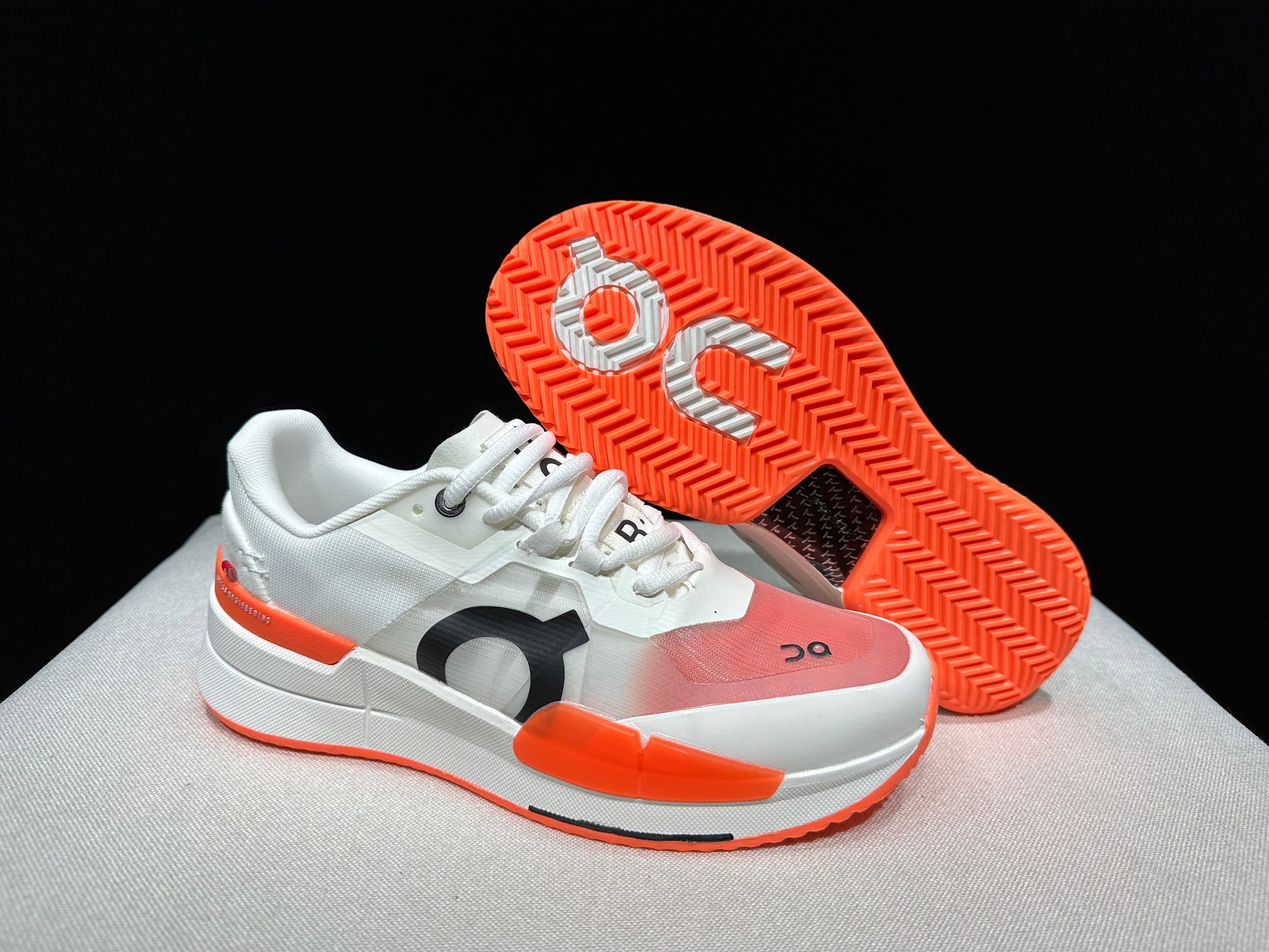 THE ROGER Pro 2 'White | Orange'