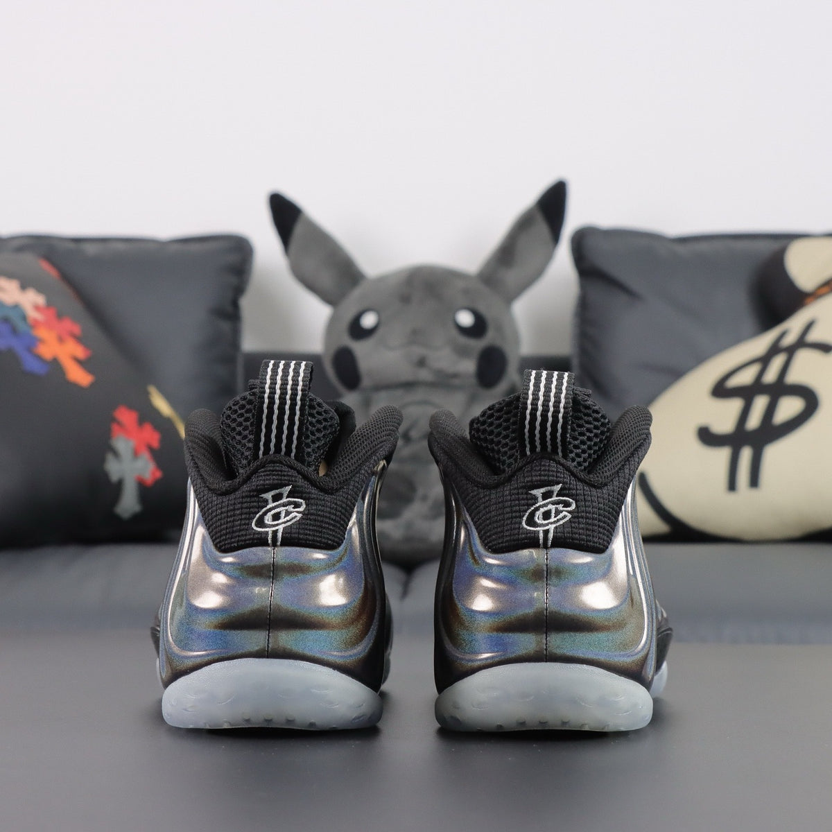 NIKE AIR  Foamposite One Hologram