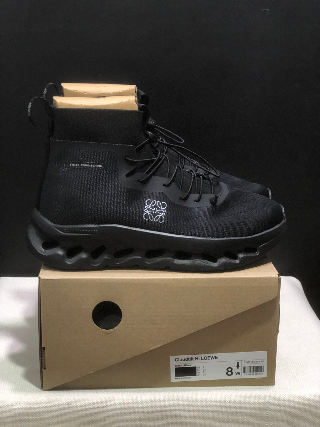 ON - CLOUDTILT HIGH ALL BLACK