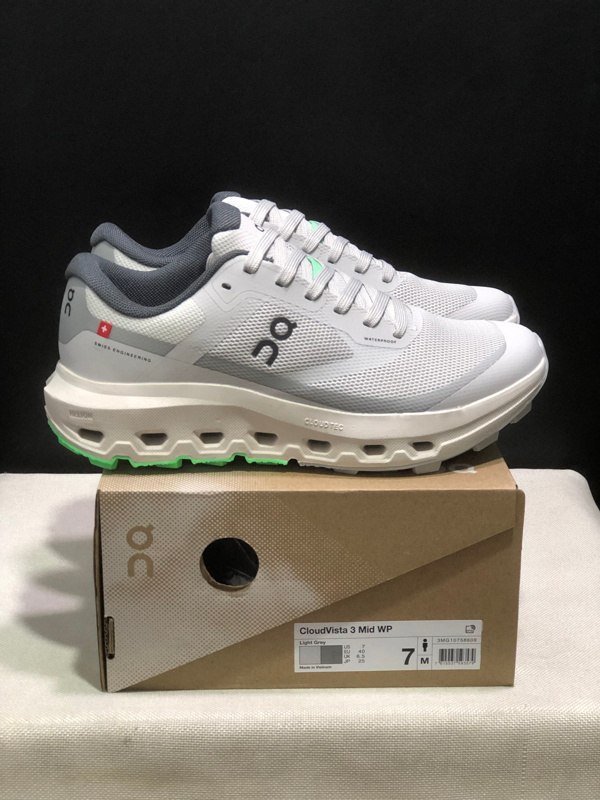 ON - Cloudvista 3 Light grey