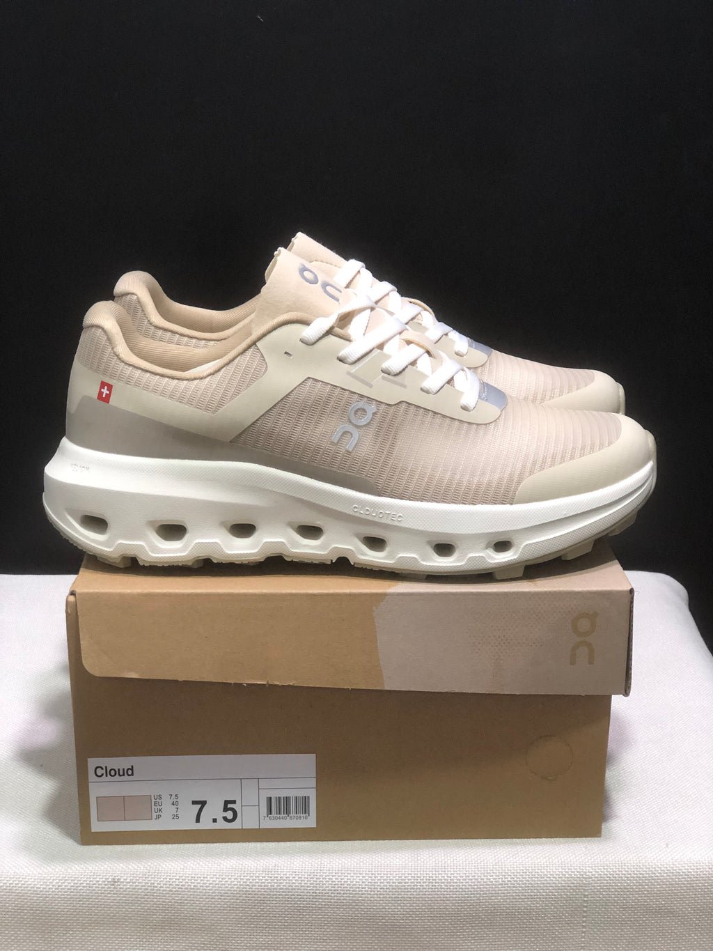 ON - CLOUDVISTA 2 cream beige