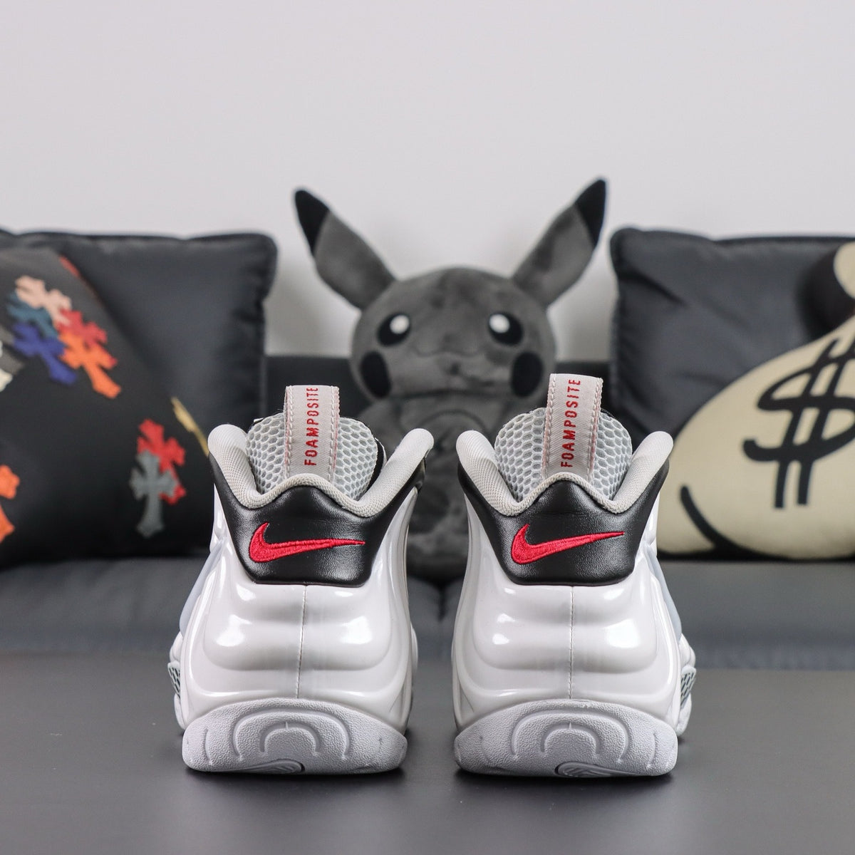 NIKE AIR  Foamposite Pro White Black University Red
