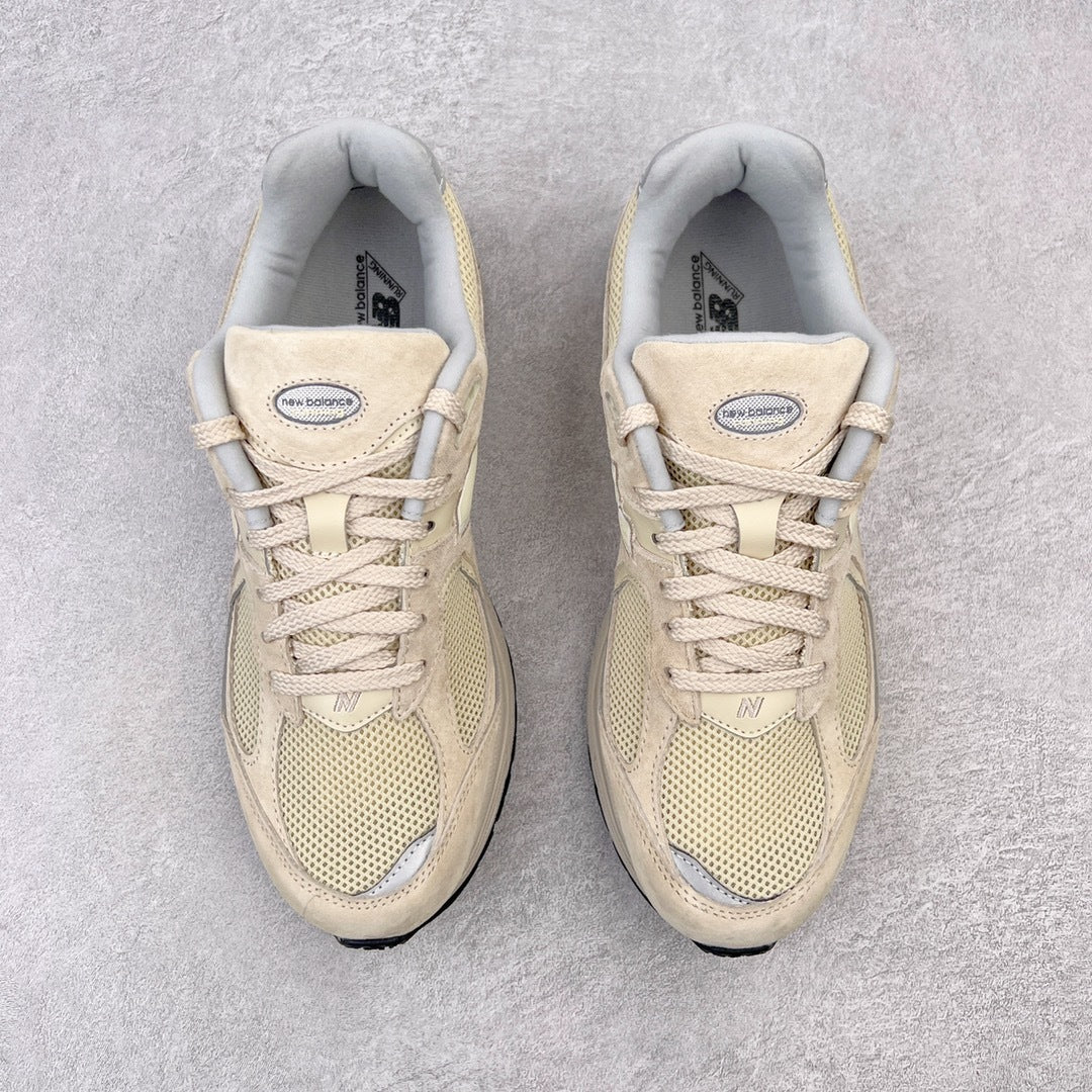 NEW BALANCE 2002R Bone Light Aluminum (or Calm Taupe / beige)