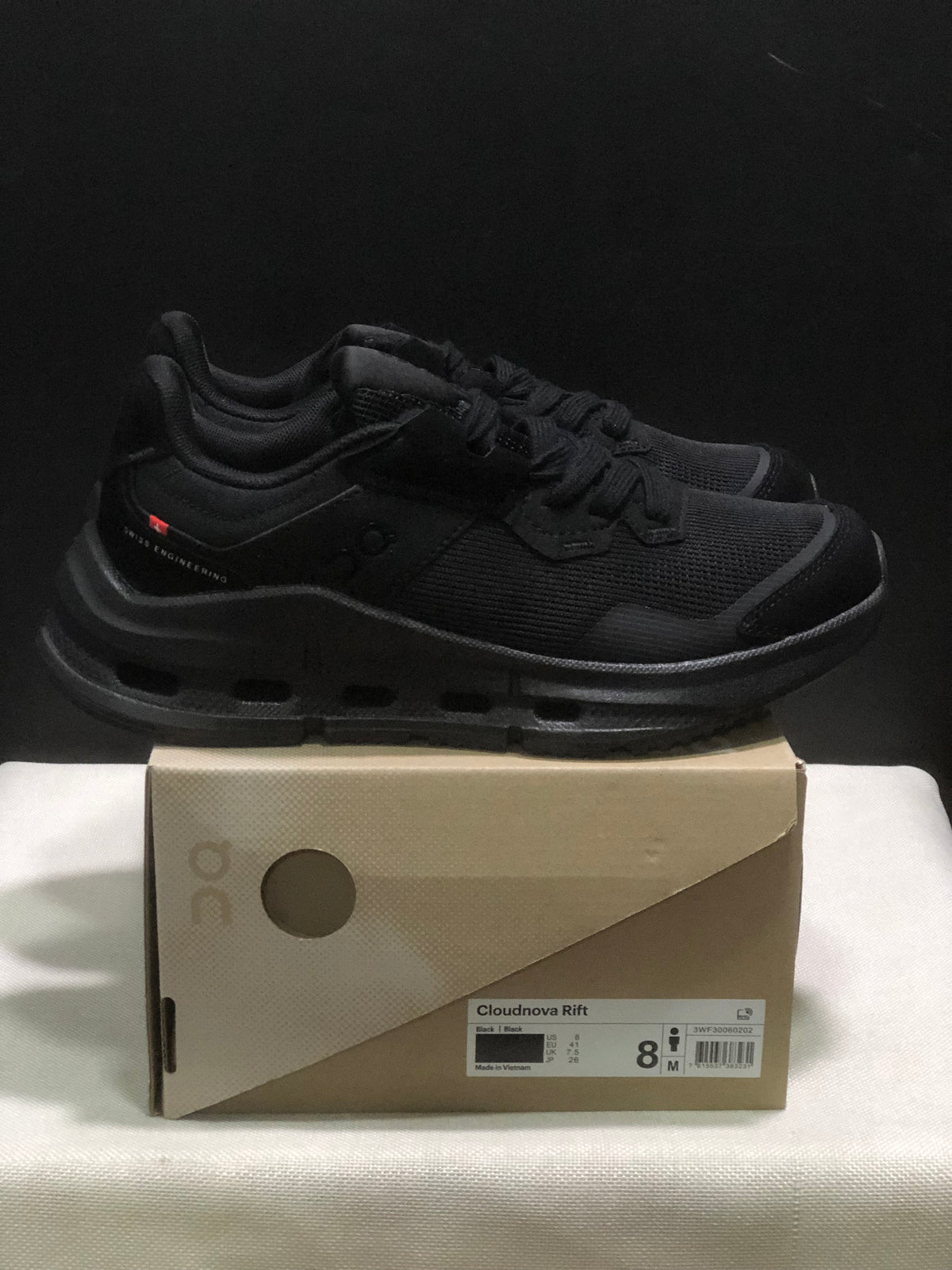 ON - CLOUDNOVA RIFT TRIPLE BLACK