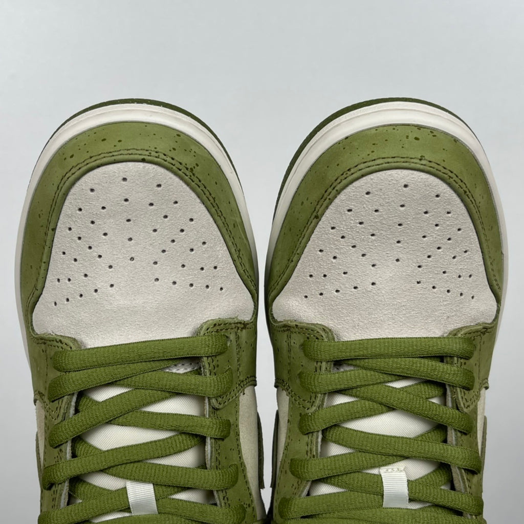 Nike SB Dunk  Low x Yuto "Matcha"