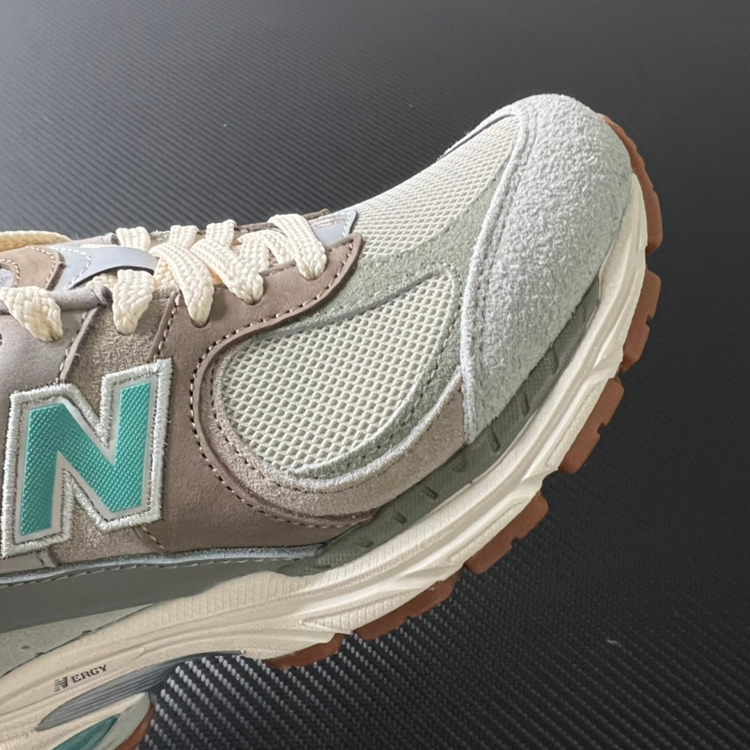 NEW BALANCE 2002R "Oasis"