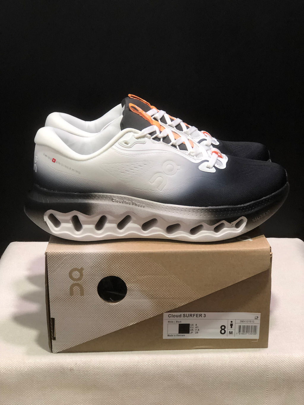 ON - CLOUDSURFER 3 WHITE BLACK
