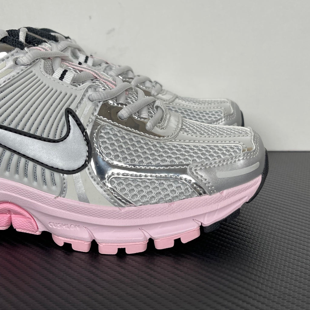 NIKE AIR ZOOM VOMERO 5 "Photon Dust / Metallic Silver / Pink Foam"