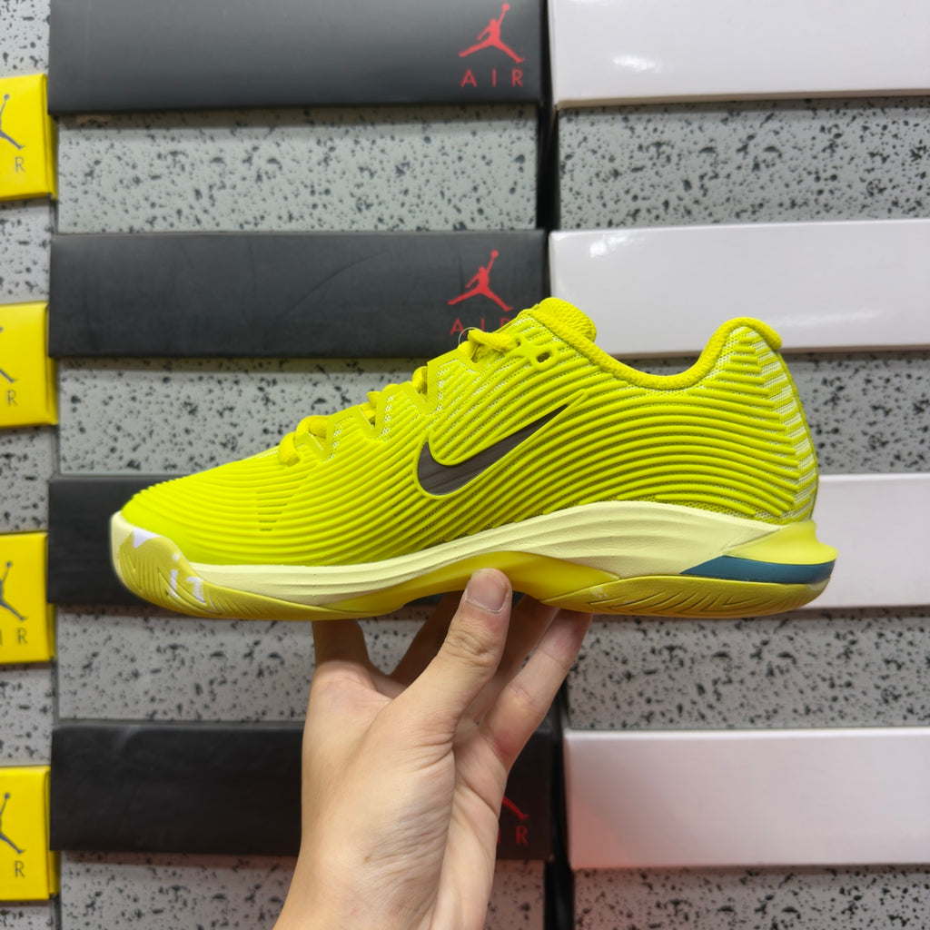 NIKE COURT AIR ZOOM VAPOR PRO12 HC Premium High Voltage Luminous Green Mineral Teal Cave Stone