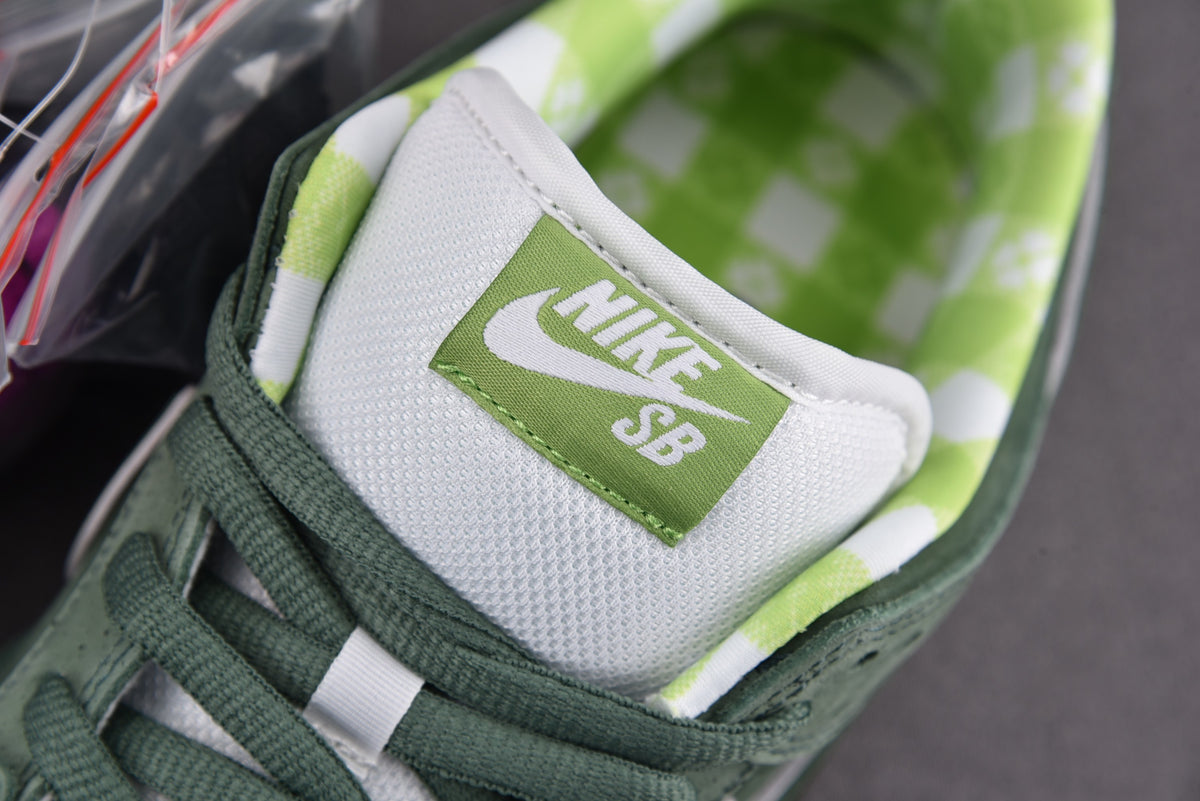 Nike SB Dunk  Low  x Concepts "Green Lobster"