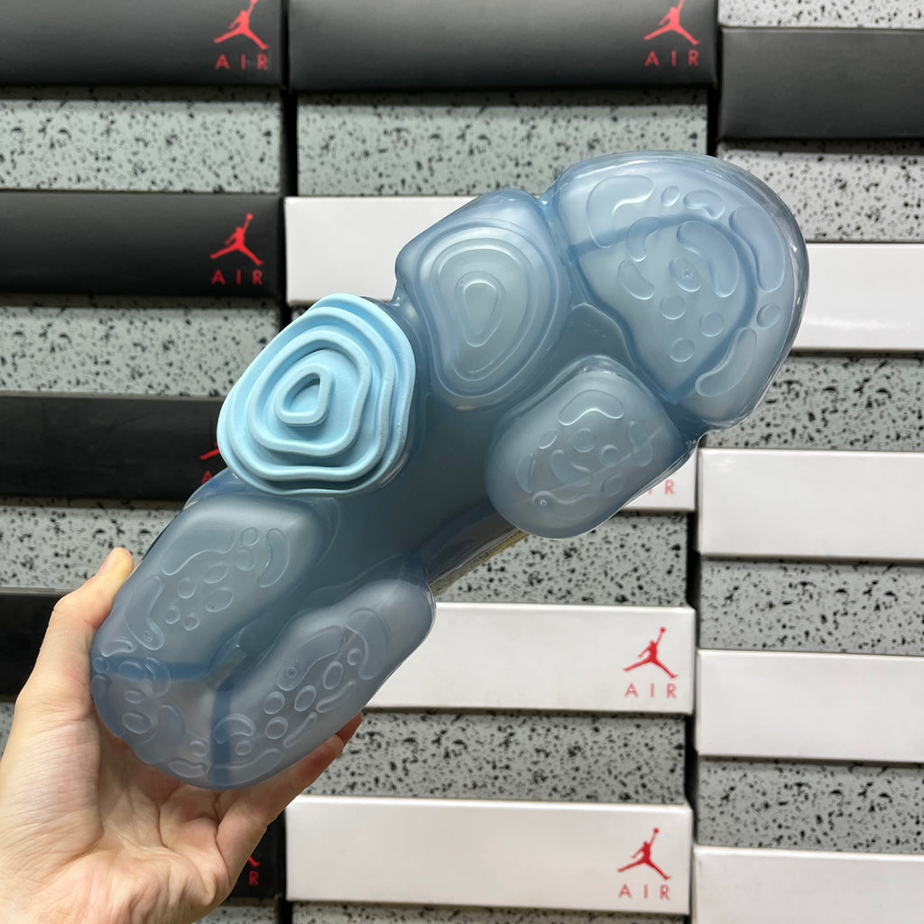 GROUND MOOPIE - Cream Ocean / Ice Gray