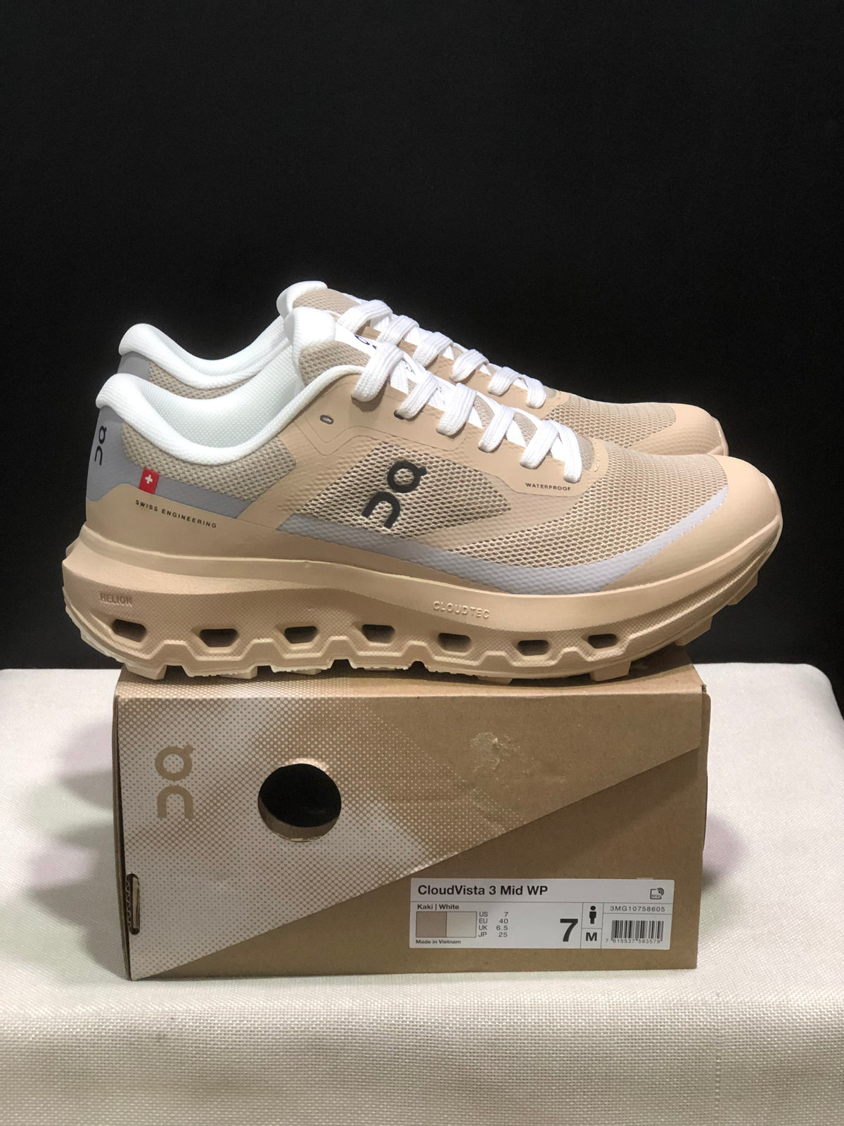 ON - Cloudvista 3 kaki white