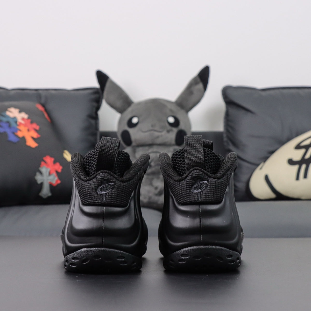 NIKE AIR  Foamposite  Black / Anthracite / Black