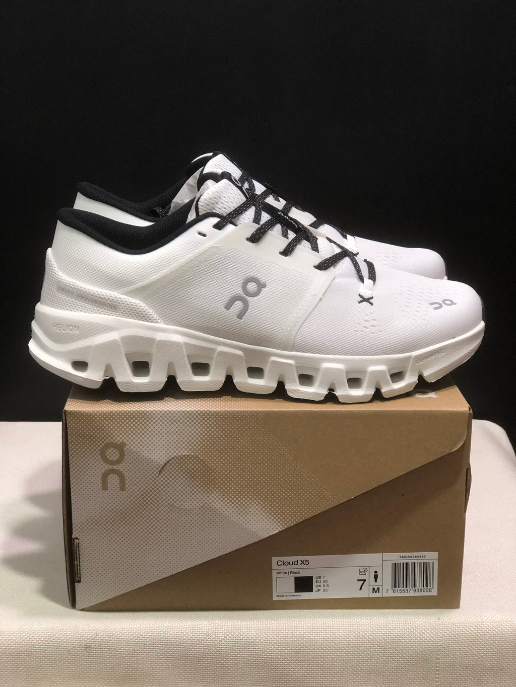 ON - Cloud X5 WHITE BLACK