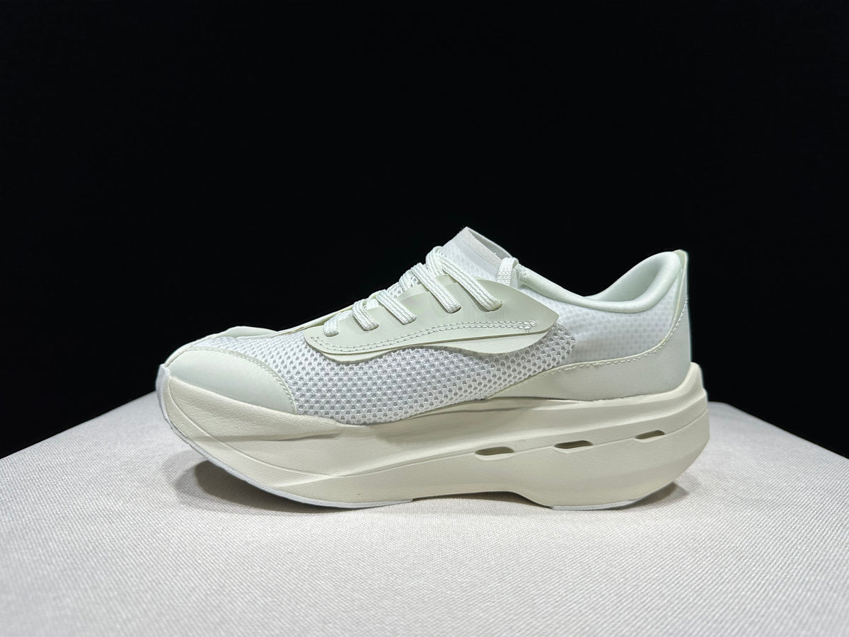 ON - CLOUDBOOM VOLT WHITE GALE