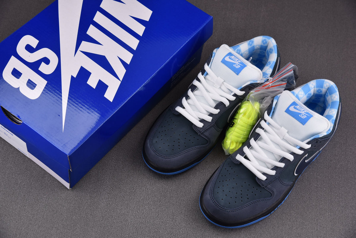 Nike SB Dunk  Low  "Blue Lobster"
