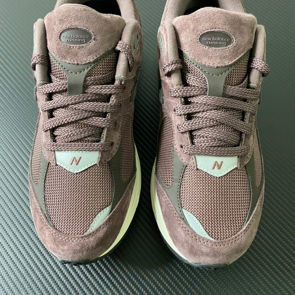 NEW BALANCE 2002R 'Truffle' wine-red/brown