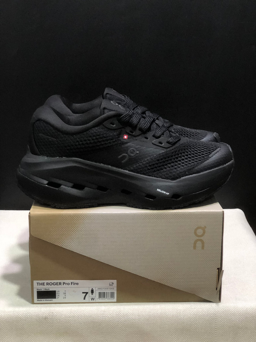 ON- Cloudrunner 3 Max Black