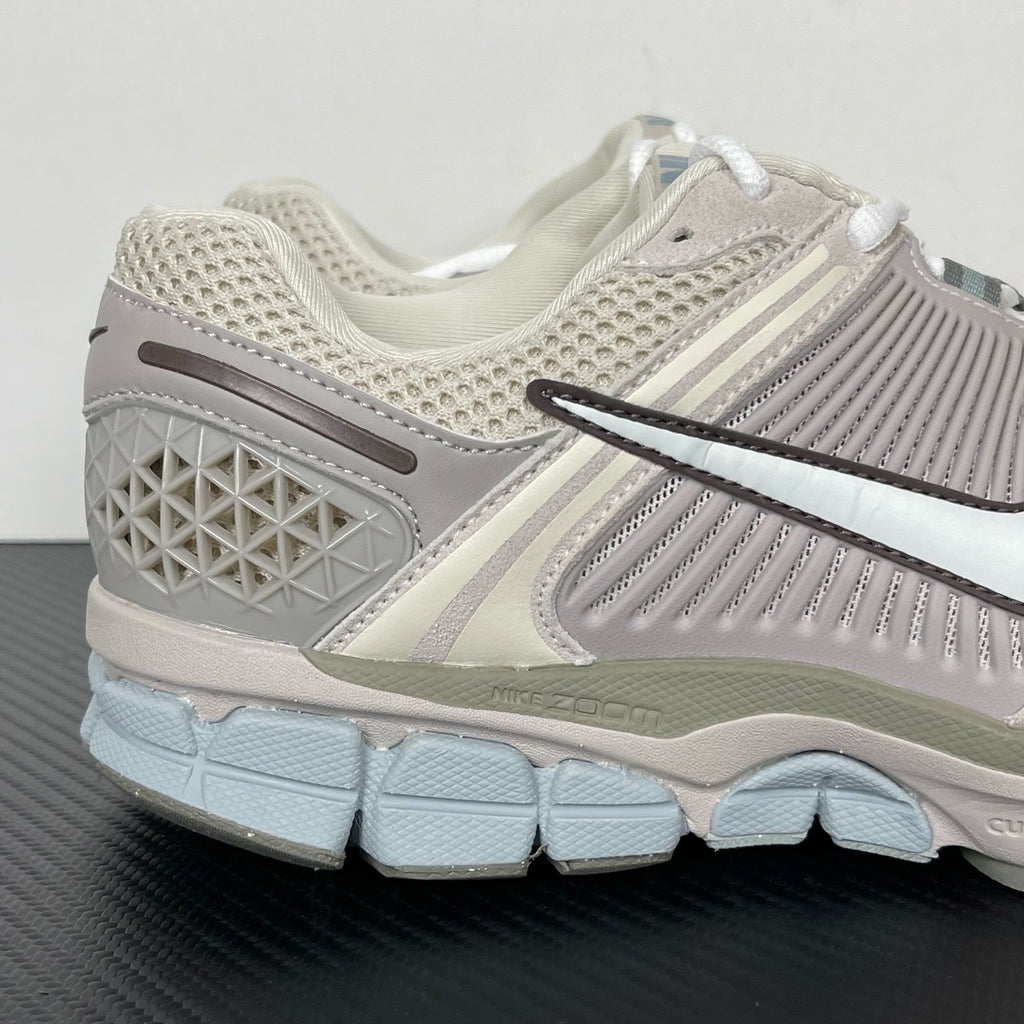 NIKE AIR ZOOM VOMERO 5 "Light Orewood Brown"