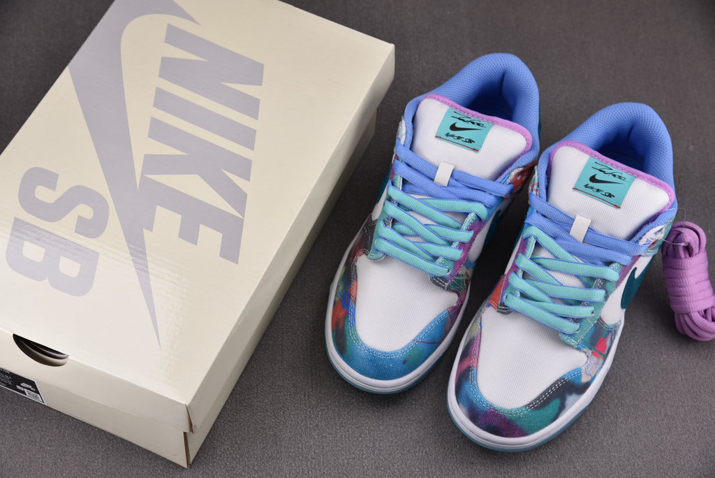 Nike SB Dunk  Low Futura Laboratories Bleached Aqua