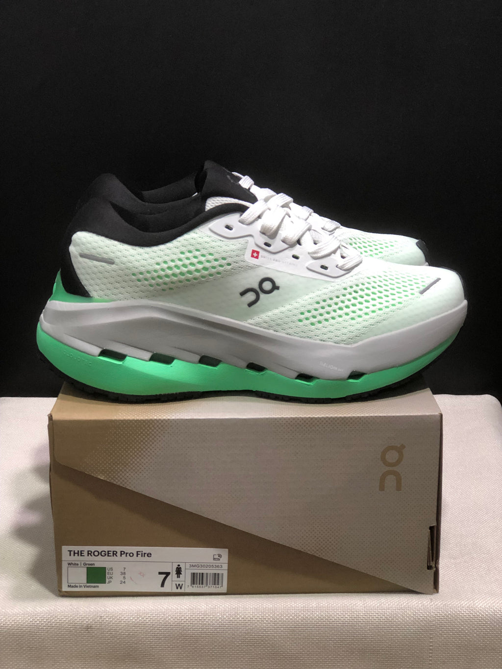 ON- Cloudrunner 3 Max White Verdite