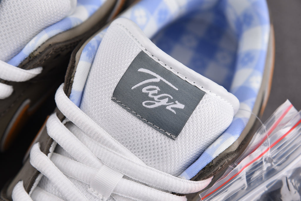 Nike SB Dunk  Low X Concepts  "Oil Spill Lobster"