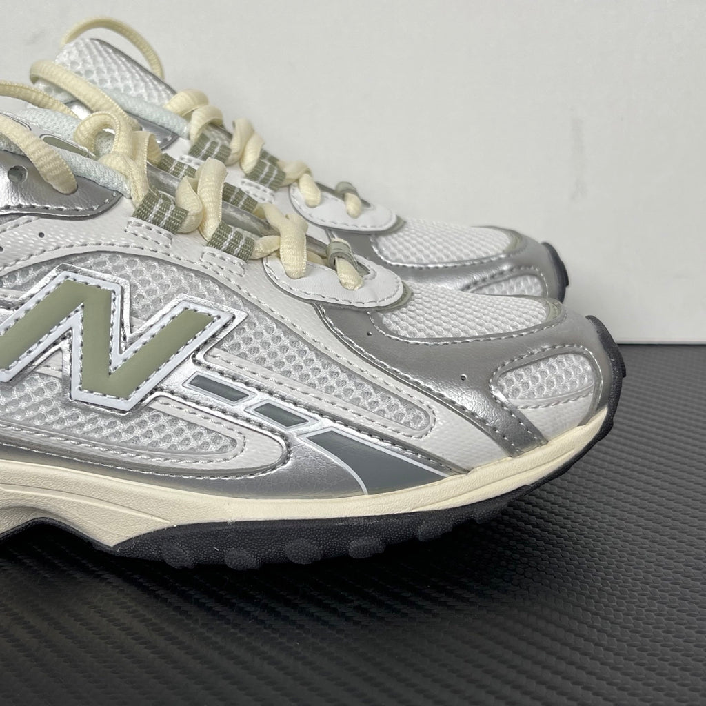 New Balance 204L Silver Metallic / Garter Snake Green