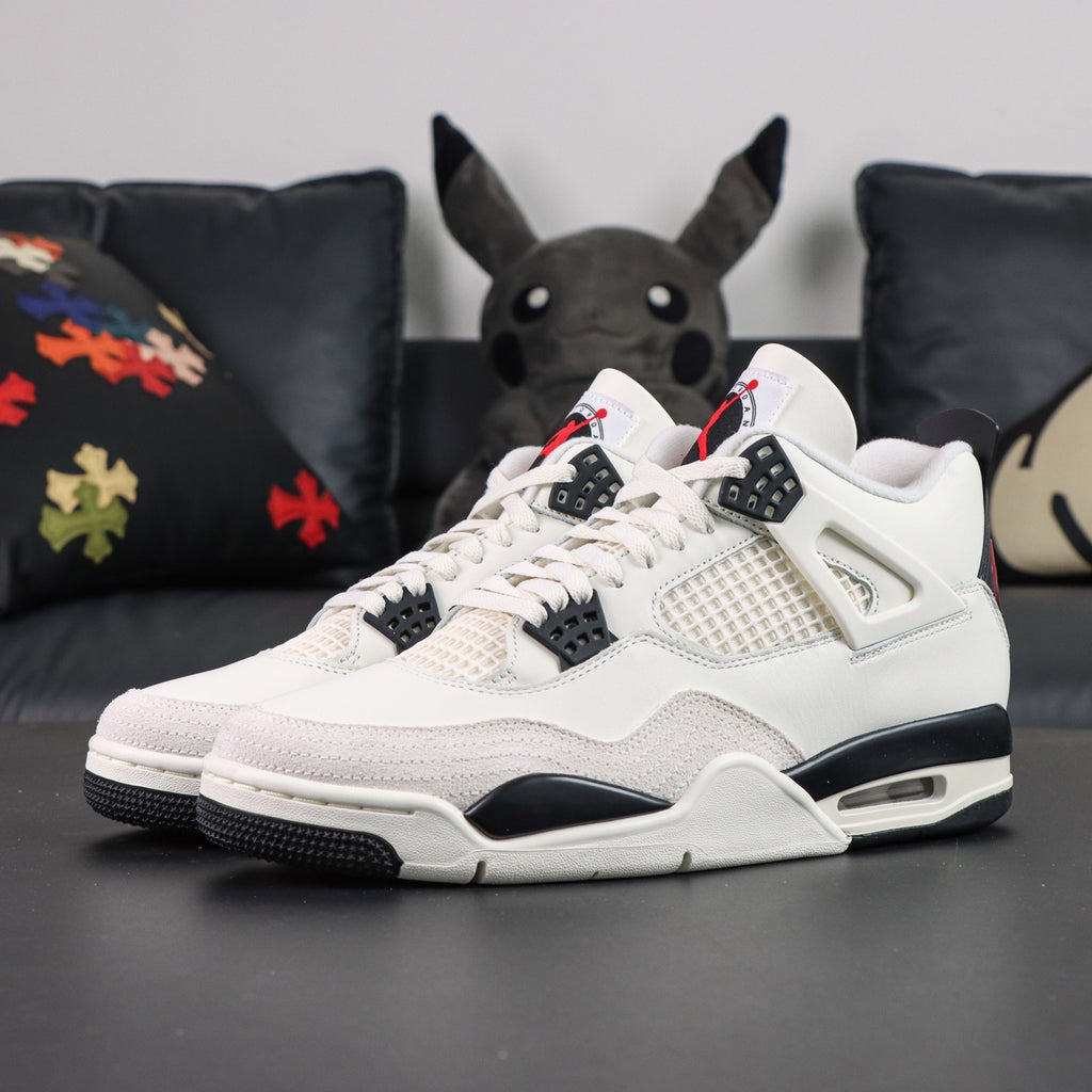 Jordan 4 Retro 'Flight Club'
