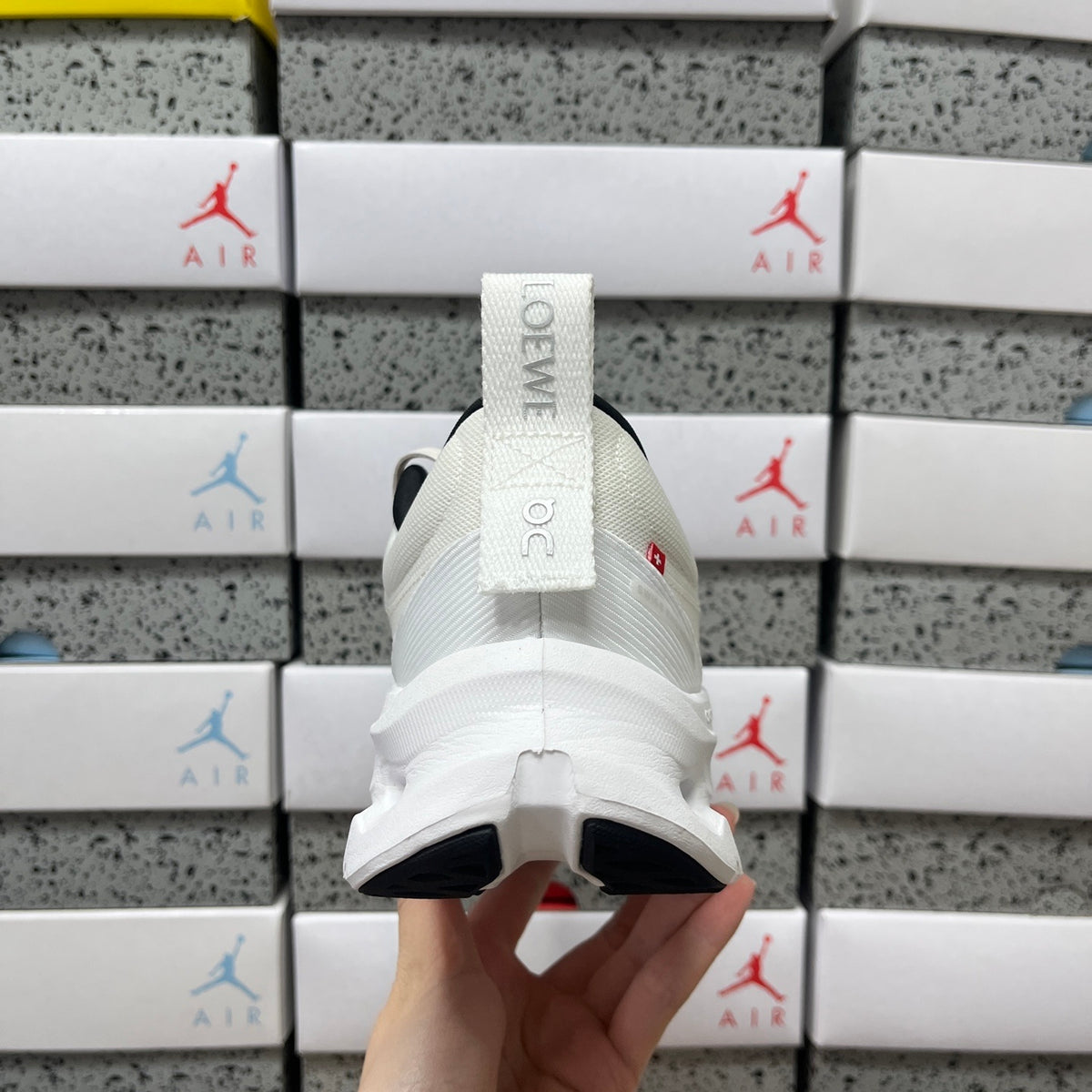 ON - Cloudtilt 2.0 x LOEWE 'Sand White'