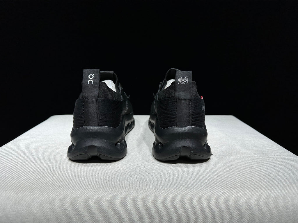 ON - Cloudtilt x Loewe 'All Black'