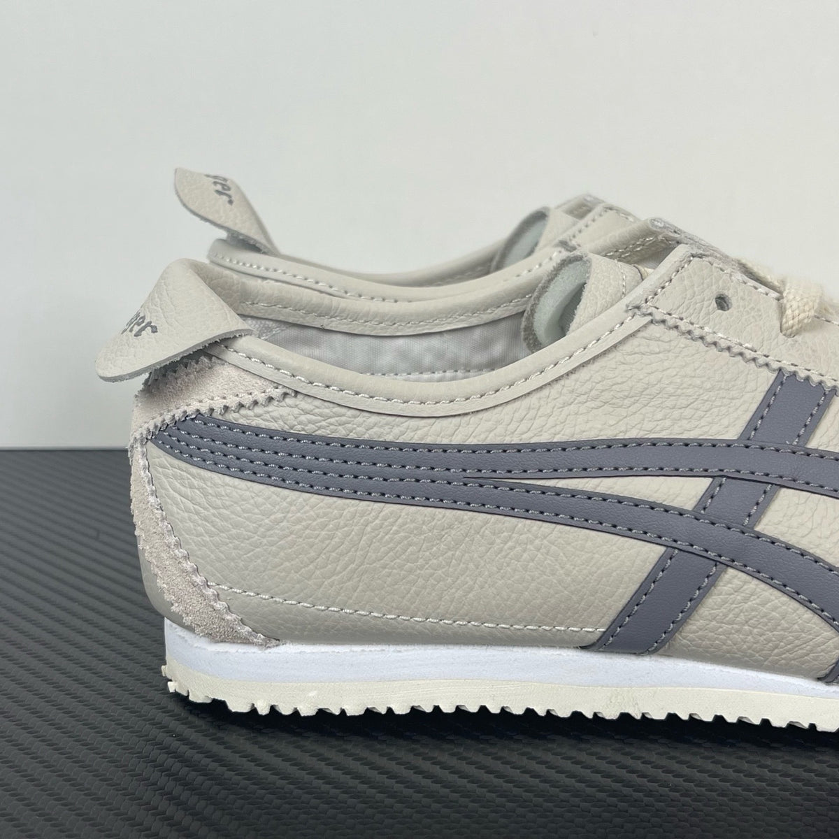 Onitsuka Tiger Mexico 66 'Grey White'