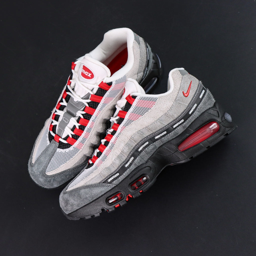 Nike Air Max 95 x Undefeated 'Tokyo'