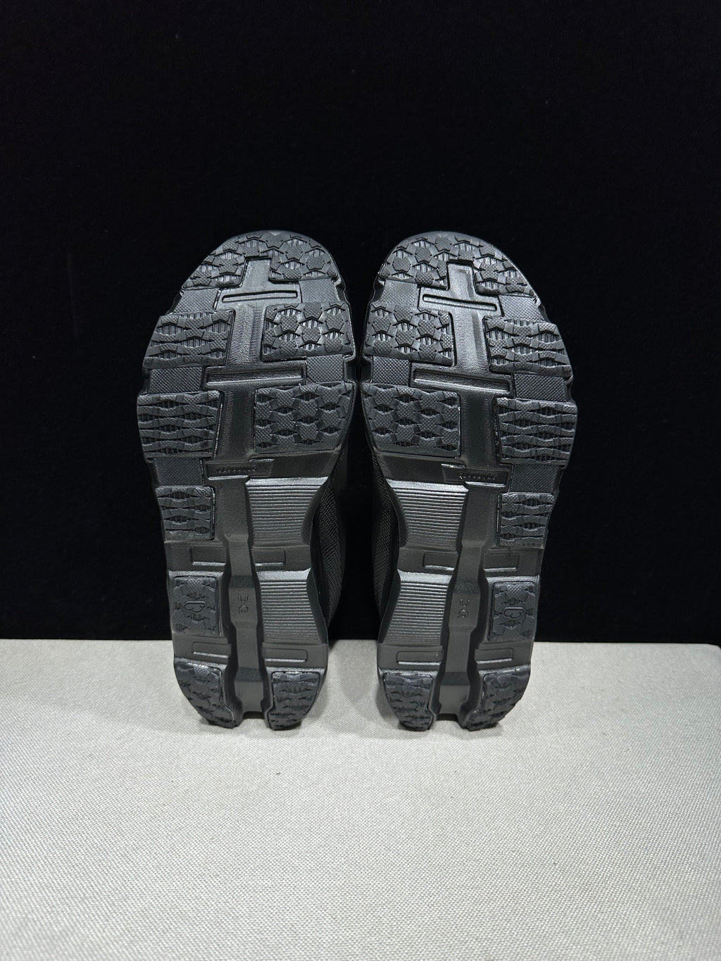 ON - Cloudmonster Hyper 'Black | Black'