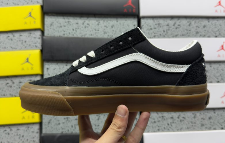 VANS LX OLD-SKOOL LIBERARAIDERS BLACK INCENSE