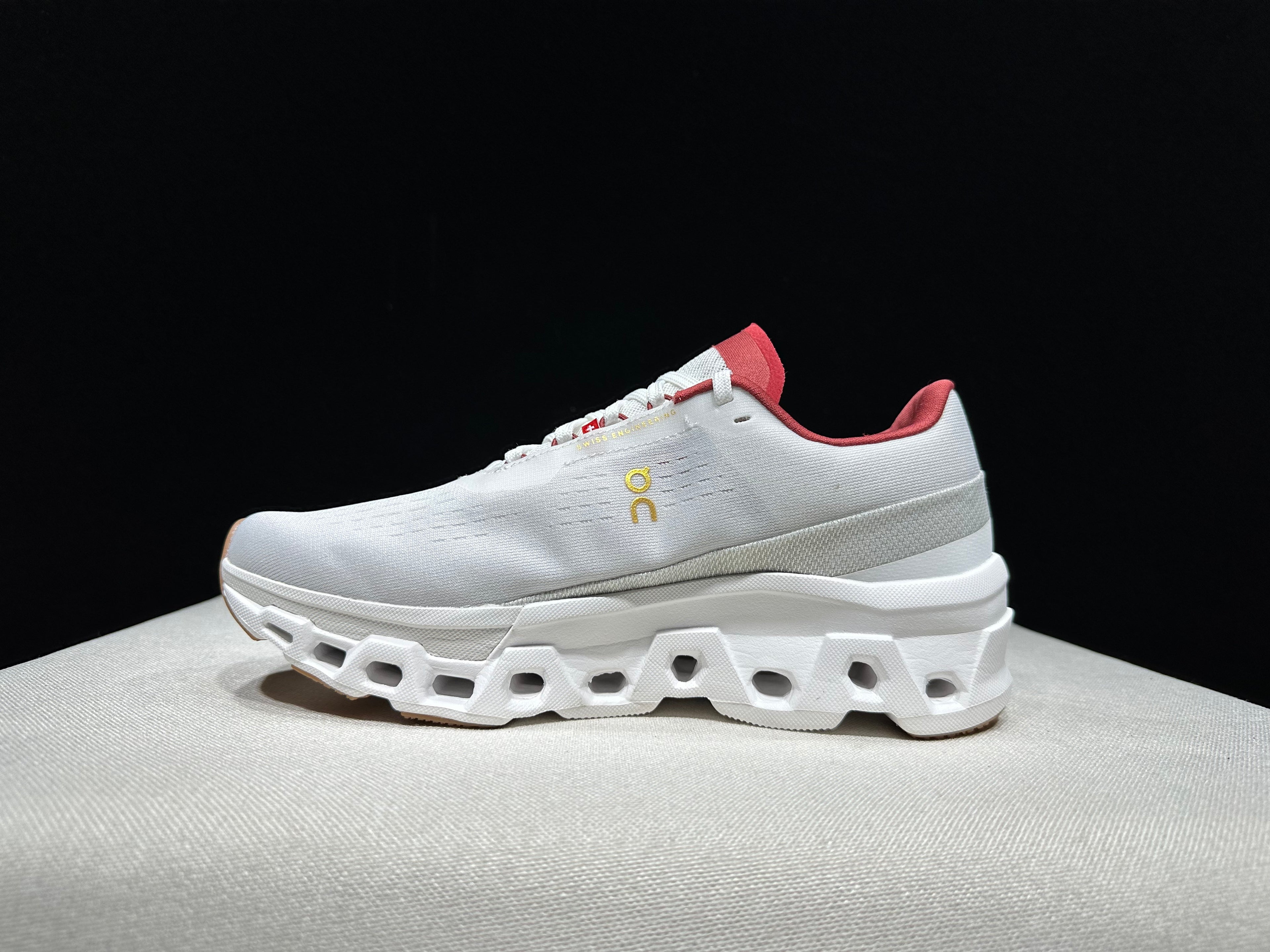 ON - Cloudmonster 2 'Red Gold'
