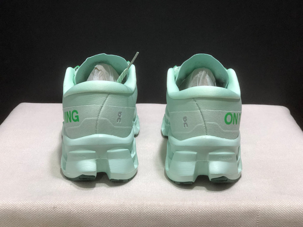 ON - Cloudmonster 3 'Brook | Flurry'