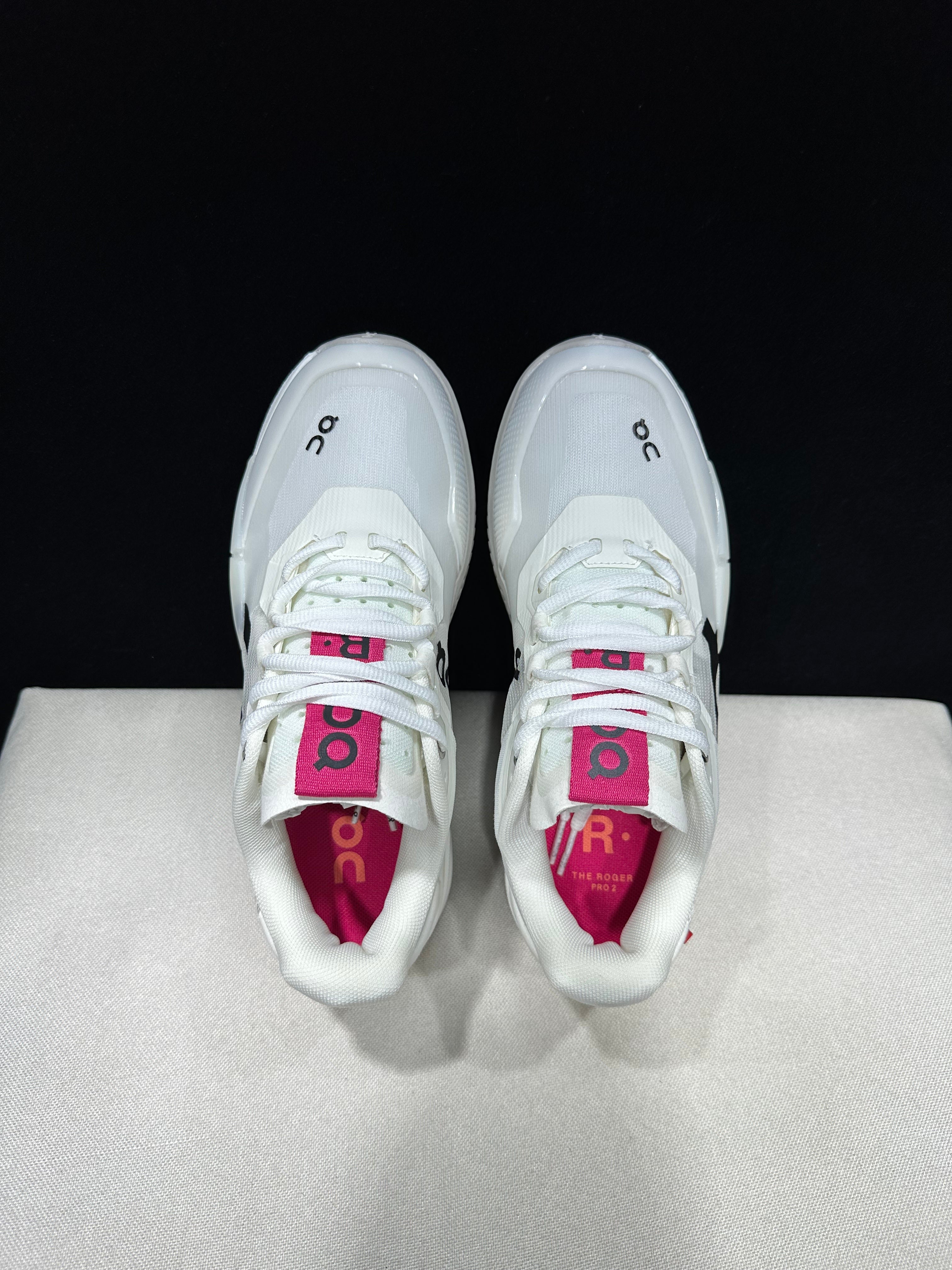 THE ROGER Pro 2 'Arctic | Pink'