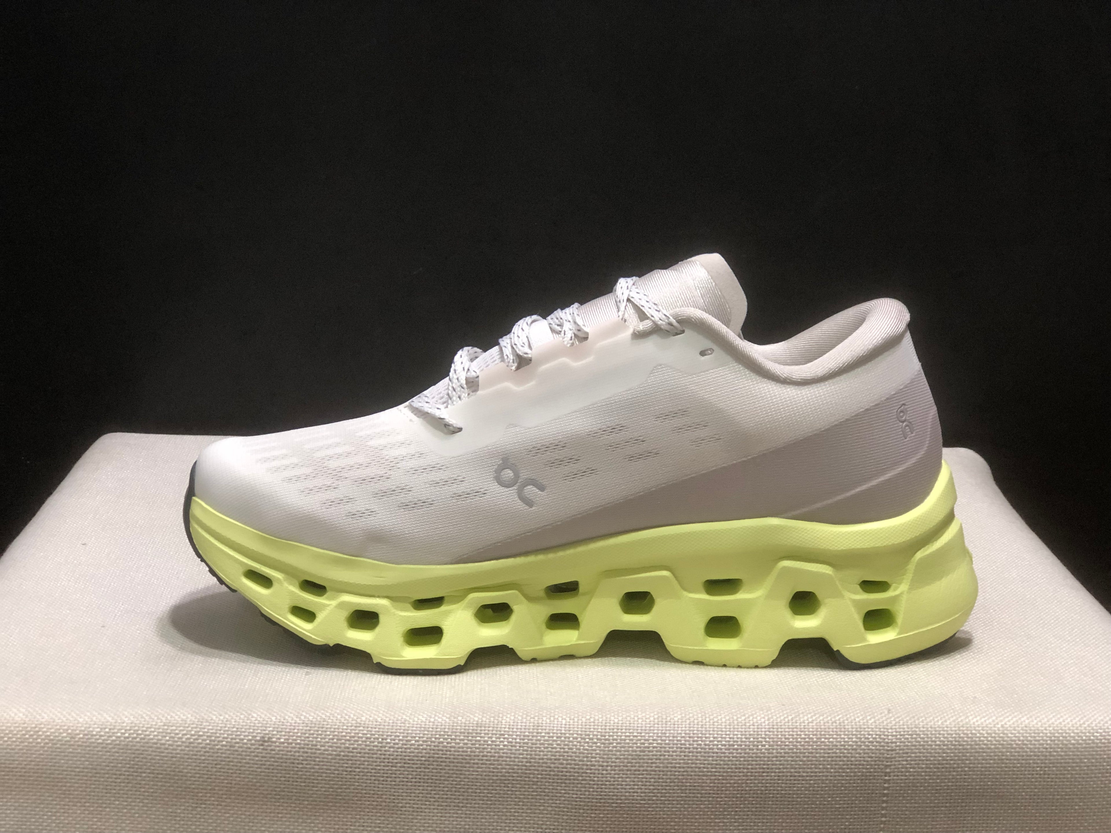 ON - Cloudmonster 3 'Ivory | Limelight'