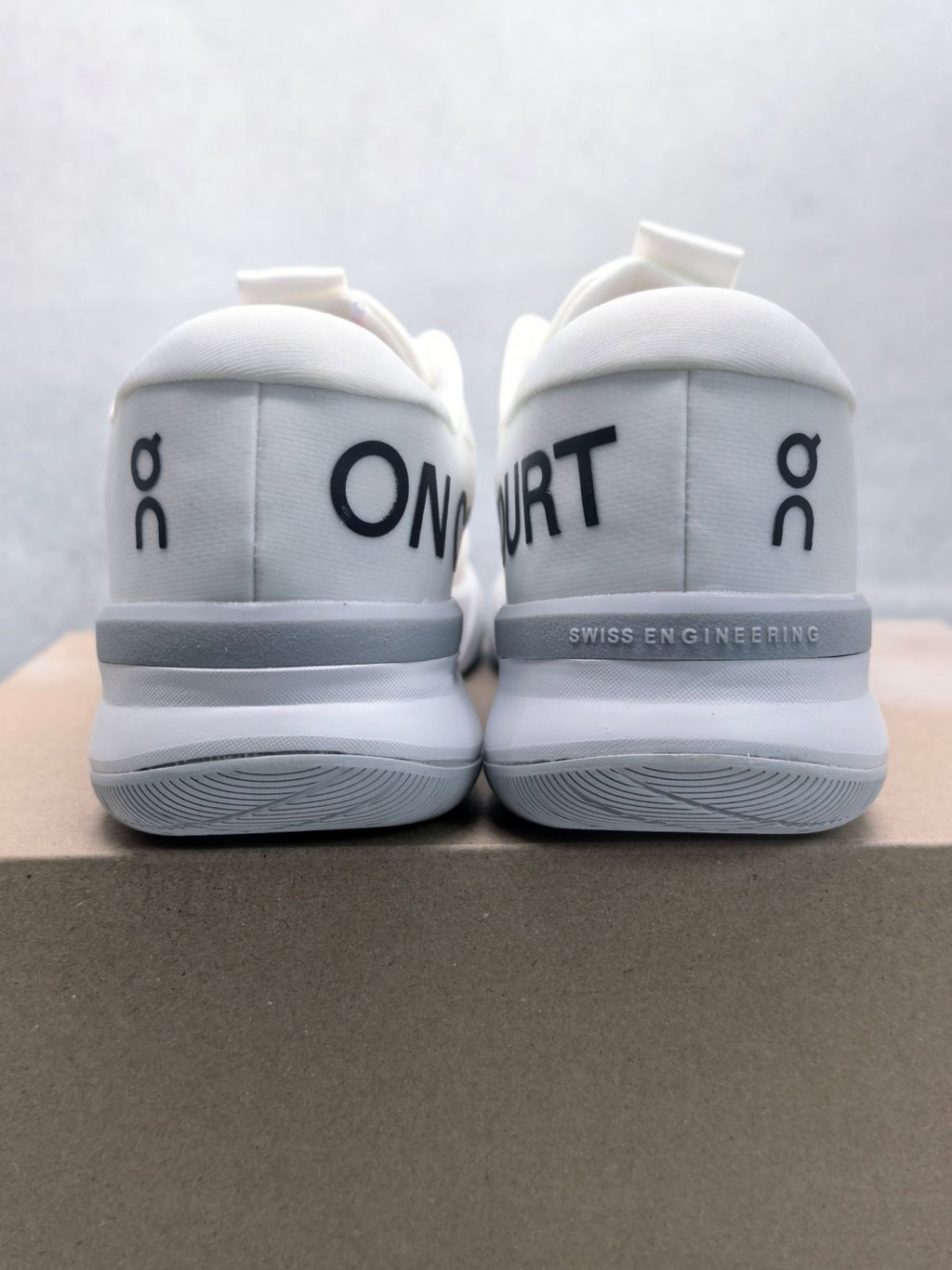 On The Roger Pro 3 White