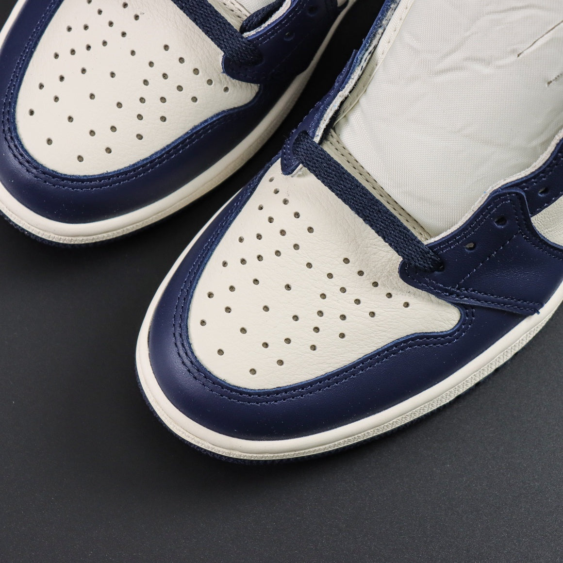 Jordan 1 Retro High OG 'Obsidian'